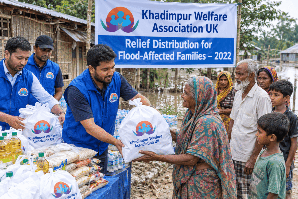 KWA UK-এর পক্ষ থেকে বন্যার্তদের মাঝে খাদ্যসামগ্রী বিতরণ। দুর্যোগের এই সময়ে মানবতার সেবায় আমরা পাশে আছি, পাশে থাকব। ❤️